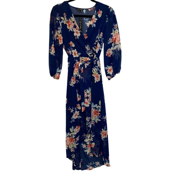 🚨FINAL OFFER NWT As U Wish Blue Floral High Low Dress Size Small - Picture 1 of 11